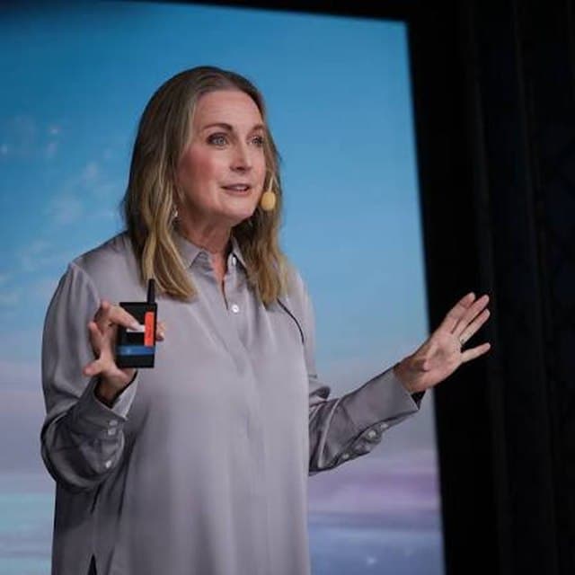 Bari Baumgardner speaking on stage